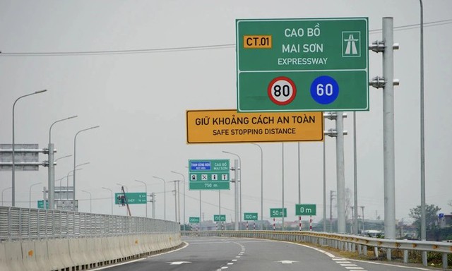 Bộ Xây dựng đề xuất mở rộng 18 đoạn tuyến cao tốc Bắc - Nam lên 6 làn xe- Ảnh 1.