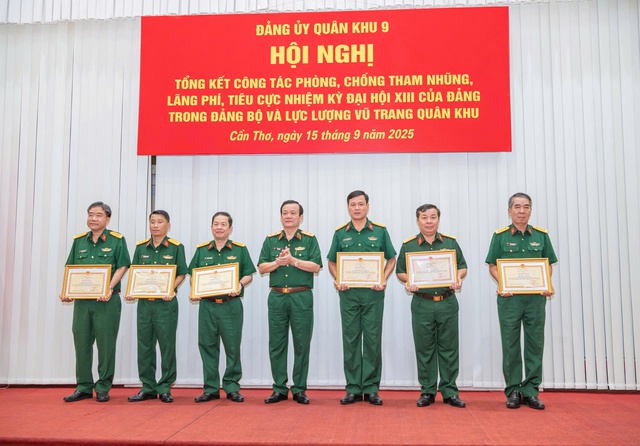 Đảng ủy Quân khu 9: Tổng kết công tác phòng, chống tham nhũng, lãng phí, tiêu cực- Ảnh 5. Đảng ủy Quân khu 9: Tổng kết công tác phòng, chống tham nhũng, lãng phí, tiêu cực- Ảnh 5.