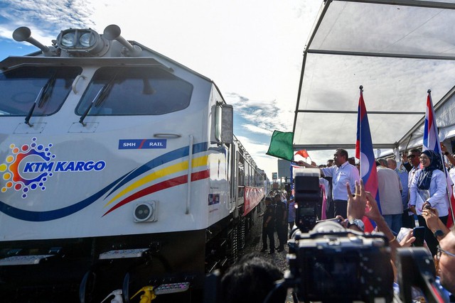 'Siêu đường sắt' ASEAN Express thách thức vận tải biển: 'Thần tốc' kết nối 4 quốc gia, cắt 30% chi phí- Ảnh 1.
