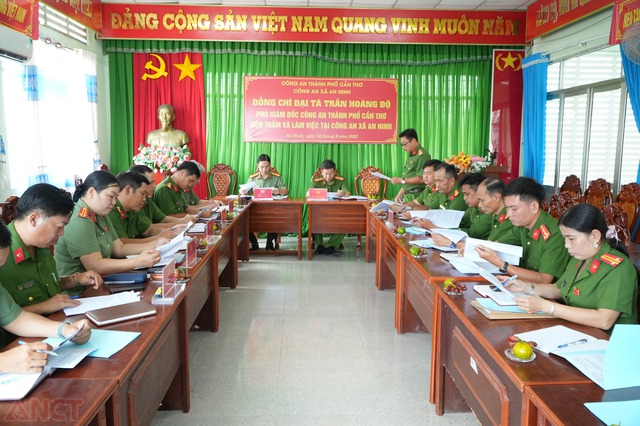 Lãnh đạo Công an TP Cần Thơ làm việc với Công an xã An Ninh- Ảnh 1.