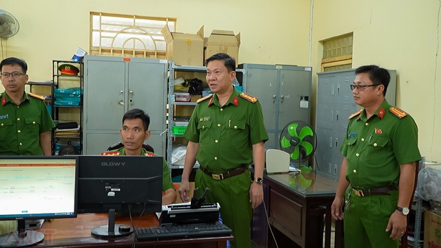 Lãnh đạo Công an TP Cần Thơ làm việc với Công an xã An Ninh- Ảnh 2.
