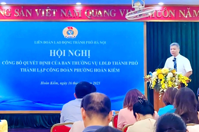 Kiện toàn bộ máy tổ chức, công tác cán bộ Công đoàn phường Hoàn Kiếm- Ảnh 4. Kiện toàn bộ máy tổ chức, công tác cán bộ Công đoàn phường Hoàn Kiếm- Ảnh 4.
