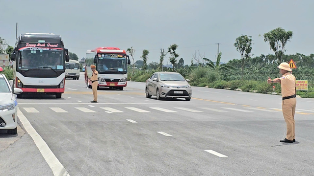 Thanh Hóa: Tổng kiểm soát các phương tiện giao thông đường bộ trên địa bàn tỉnh- Ảnh 1.