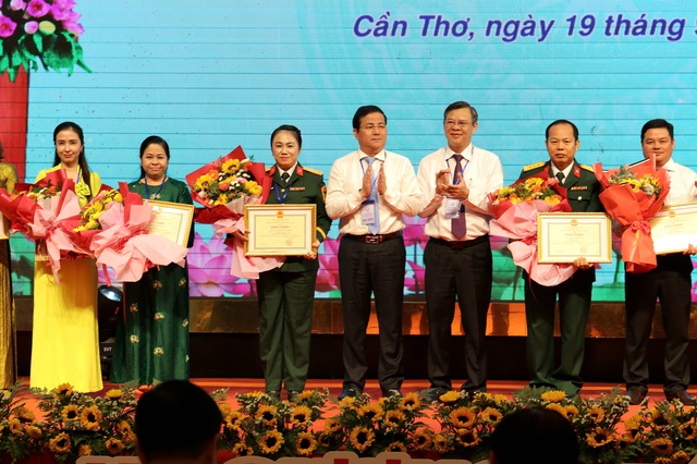 Cần Thơ: Phong trào thi đua yêu nước góp phần thúc đẩy kinh tế - xã hội thành phố ngày càng phát triển- Ảnh 3.