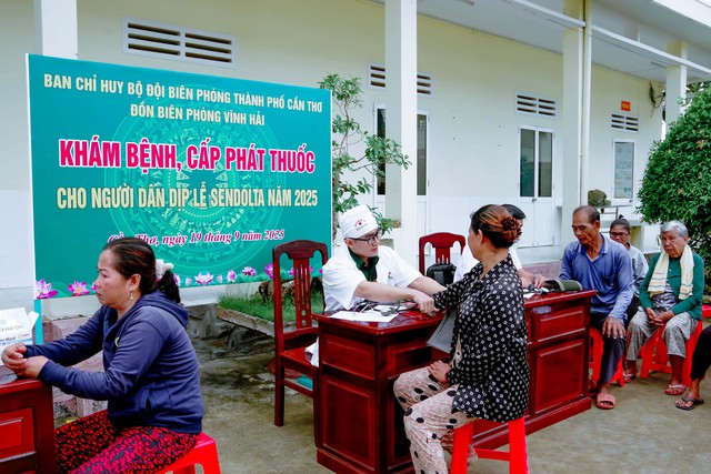 BĐBP TP Cần Thơ chung tay chăm lo cho đồng bào Khmer nghèo dịp Lễ Sene Dolta- Ảnh 4.