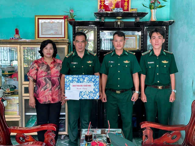 BĐBP TP Cần Thơ tổ chức nhiều hoạt động ý nghĩa nhân dịp Quốc khánh 2/9- Ảnh 2. BĐBP TP Cần Thơ tổ chức nhiều hoạt động ý nghĩa nhân dịp Quốc khánh 2/9- Ảnh 2.