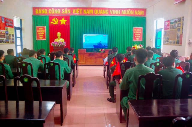 BĐBP TP Cần Thơ tổ chức cho cán bộ, chiến sĩ theo dõi Lễ kỷ niệm 80 năm Cách mạng Tháng Tám và Quốc khánh 2/9- Ảnh 3. BĐBP TP Cần Thơ tổ chức cho cán bộ, chiến sĩ theo dõi Lễ kỷ niệm 80 năm Cách mạng Tháng Tám và Quốc khánh 2/9- Ảnh 3.