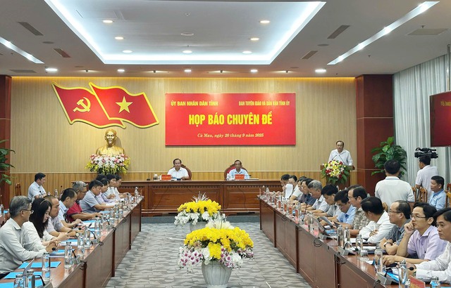 Cà Mau họp báo cung cấp thông tin về việc cưỡng chế thu hồi đất tại xã Sông Đốc- Ảnh 1. Cà Mau họp báo cung cấp thông tin về việc cưỡng chế thu hồi đất tại xã Sông Đốc- Ảnh 1.