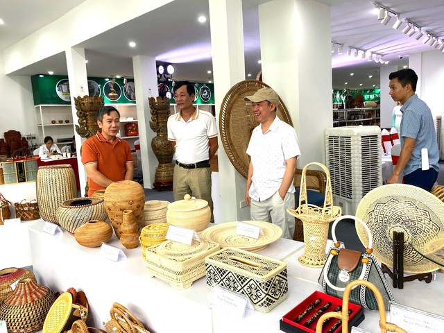 Hà Nội: Sắp diễn ra Triển lãm OCOP, thủ công mỹ nghệ và làng nghề tại Mê Linh- Ảnh 1.