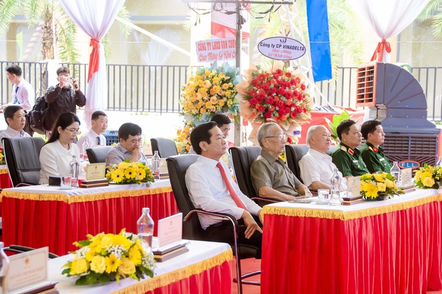 Cần Thơ khởi công, khánh thành 18 công trình, dự án chào mừng Đại hội đại biểu Đảng bộ thành phố- Ảnh 1. Cần Thơ khởi công, khánh thành 18 công trình, dự án chào mừng Đại hội đại biểu Đảng bộ thành phố- Ảnh 1.