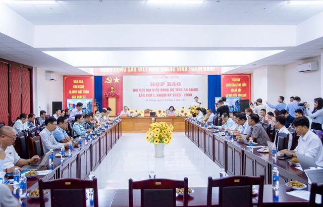 Đại hội đại biểu Đảng bộ tỉnh An Giang lần thứ I sẽ diễn ra vào ngày 2-3/10- Ảnh 2. Đại hội đại biểu Đảng bộ tỉnh An Giang lần thứ I sẽ diễn ra vào ngày 2-3/10- Ảnh 2.