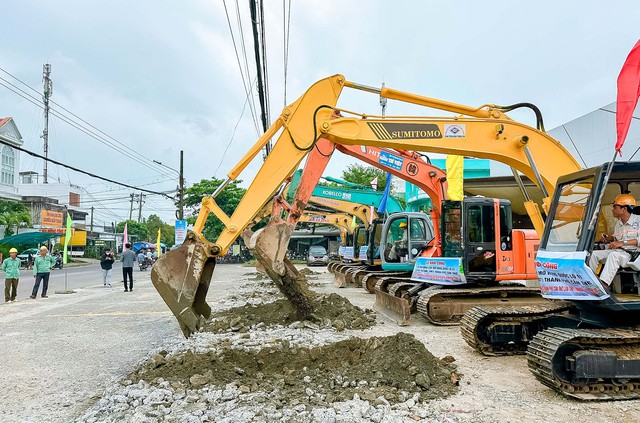 Cần Thơ khởi công, khánh thành 18 công trình, dự án chào mừng Đại hội đại biểu Đảng bộ thành phố- Ảnh 4. Cần Thơ khởi công, khánh thành 18 công trình, dự án chào mừng Đại hội đại biểu Đảng bộ thành phố- Ảnh 4.