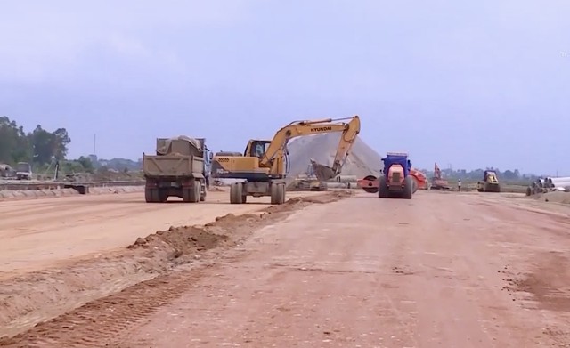 Thanh Hóa: Phấn đấu hoàn thành 100% kế hoạch giải ngân vốn đầu tư công năm 2025- Ảnh 2. Thanh Hóa: Phấn đấu hoàn thành 100% kế hoạch giải ngân vốn đầu tư công năm 2025- Ảnh 2.