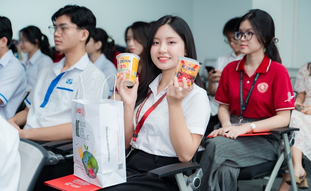 Acecook Happy Scholarship 2025: Lan tỏa hạnh phúc, 
chắp cánh ước mơ cho học sinh, sinh viên
- Ảnh 2.