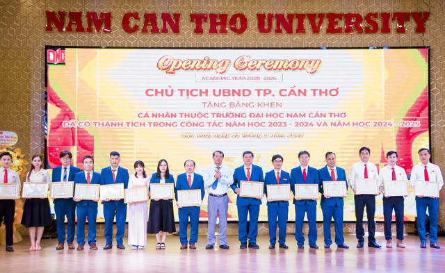 Trường Đại học Nam Cần Thơ khai giảng năm học 2025-2026- Ảnh 4.