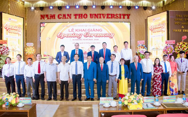 Trường Đại học Nam Cần Thơ khai giảng năm học 2025-2026- Ảnh 6.