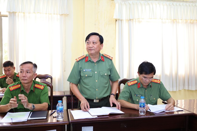 Phó Giám đốc Công an TP Cần Thơ làm việc với Công an xã Tân Hòa- Ảnh 3.