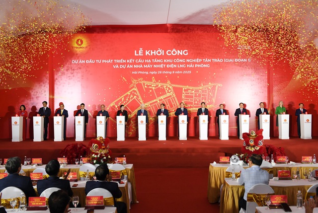 Vingroup và tỷ phú Phạm Nhật Vượng lại vừa phá kỷ lục chưa từng có trong lịch sử thương trường ở Việt Nam- Ảnh 1.