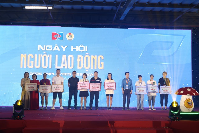 Hơn 5.000 công nhân Crystal Martin “cháy hết mình” trong Ngày hội Người lao động 2025- Ảnh 3.