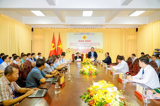 Họp báo thông tin kết quả Đại hội đại biểu Đảng bộ TP Cần Thơ lần thứ I, nhiệm kỳ 2025 - 2030- Ảnh 1. Họp báo thông tin kết quả Đại hội đại biểu Đảng bộ TP Cần Thơ lần thứ I, nhiệm kỳ 2025 - 2030- Ảnh 1.