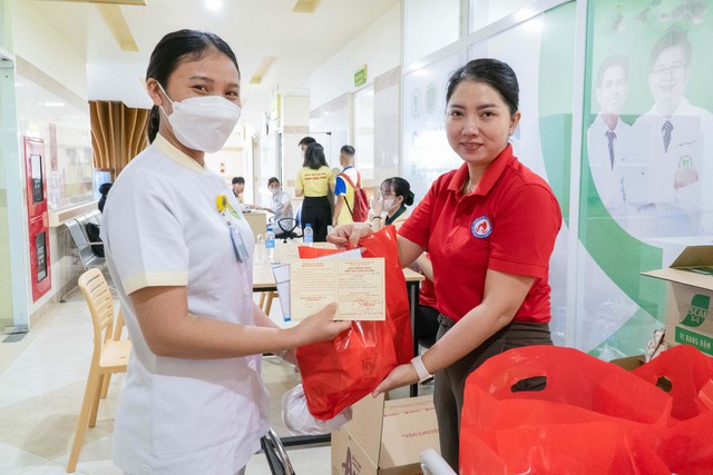 Bệnh viện Đại học Nam Cần Thơ tổ chức Hiến máu nhân đạo- Ảnh 3.