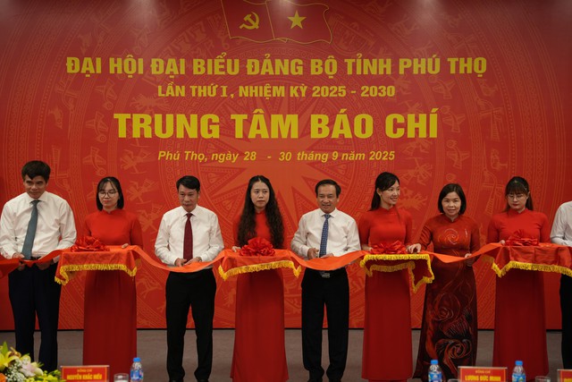 Khai trương Trung tâm báo chí phục vụ Đại hội Đại biểu Đảng bộ tỉnh Phú Thọ- Ảnh 2.
