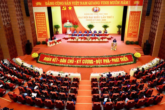 Đại hội Đại biểu Đảng bộ tỉnh Phú Thọ lần thứ I, nhiệm kỳ 2025 - 2030 tiến hành phiên trù bị- Ảnh 1.