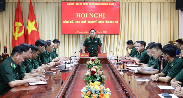 An Giang: Ban Chỉ huy BĐBP tỉnh trao quyết định về công tác cán bộ- Ảnh 2.