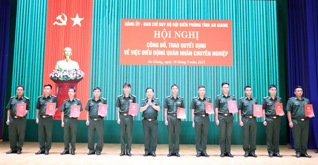 BĐBP tỉnh An Giang: Trao quyết định điều động 83 quân nhân chuyên nghiệp- Ảnh 1.
