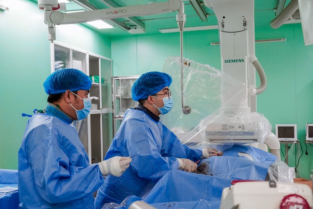 Bệnh viện Đa khoa Trung ương Cần Thơ: Can thiệp thành công túi phình mạch não cho cụ bà 90 tuổi- Ảnh 1. Bệnh viện Đa khoa Trung ương Cần Thơ: Can thiệp thành công túi phình mạch não cho cụ bà 90 tuổi- Ảnh 1.