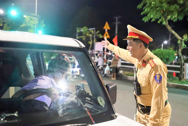 Cần Thơ: Rực rỡ chương trình nghệ thuật kỷ niệm 80 năm Quốc khánh 2/9- Ảnh 4. Cần Thơ: Rực rỡ chương trình nghệ thuật kỷ niệm 80 năm Quốc khánh 2/9- Ảnh 4.