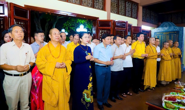 Nghệ An: Tổ chức Lễ tưởng niệm, cầu siêu các liệt sĩ Xô viết Nghệ Tĩnh và Nhà lao Vinh- Ảnh 2. Nghệ An: Tổ chức Lễ tưởng niệm, cầu siêu các liệt sĩ Xô viết Nghệ Tĩnh và Nhà lao Vinh- Ảnh 2.