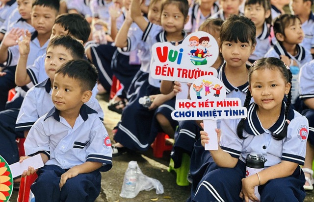 Vĩnh Long: Trường Tiểu học Tân Thạch B khai giảng năm học mới- Ảnh 3. Vĩnh Long: Trường Tiểu học Tân Thạch B khai giảng năm học mới- Ảnh 3.