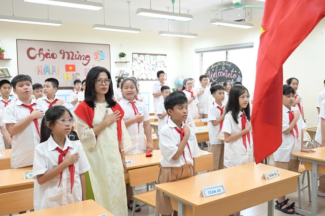 Lễ khai giảng đặc biệt kết nối cả nước tại “điểm cầu” Trường THCS Gia Quất- Ảnh 7. Lễ khai giảng đặc biệt kết nối cả nước tại “điểm cầu” Trường THCS Gia Quất- Ảnh 7.