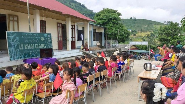 Thanh Hóa: Gần 1 triệu học sinh hân hoan trong ngày khai giảng- Ảnh 9. Thanh Hóa: Gần 1 triệu học sinh hân hoan trong ngày khai giảng- Ảnh 9.