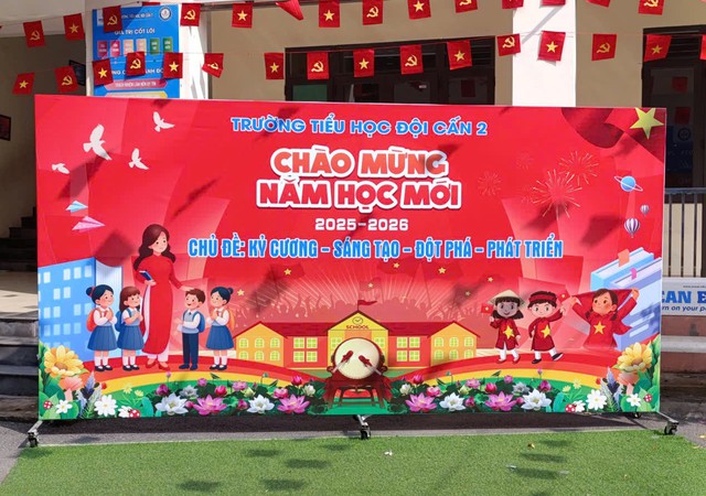 Thái Nguyên: Rộn ràng ngày khai trường năm học 2025 - 2026- Ảnh 2. Thái Nguyên: Rộn ràng ngày khai trường năm học 2025 - 2026- Ảnh 2.