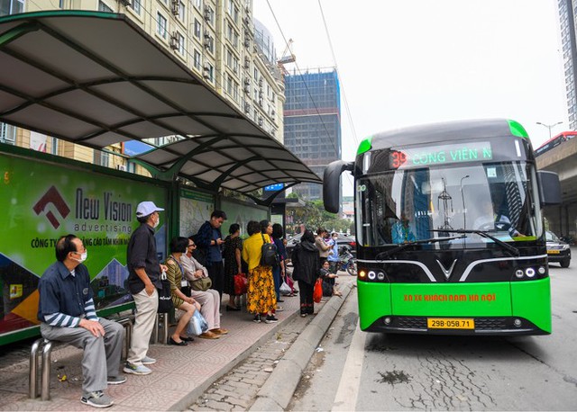 Hà Nội quyết tâm triển khai lộ trình giao thông "xanh"- Ảnh 2.