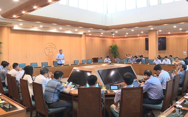 Hà Nội quyết tâm triển khai lộ trình giao thông "xanh"- Ảnh 1.