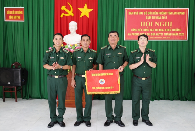Ban Chỉ huy BĐBP An Giang: Cụm thi đua số 2 và 5 tổng kết công tác thi đua- Ảnh 3. Ban Chỉ huy BĐBP An Giang: Cụm thi đua số 2 và 5 tổng kết công tác thi đua- Ảnh 3.