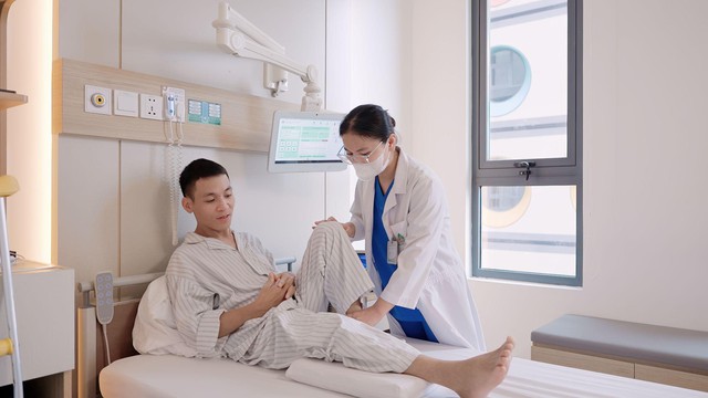 Mắc bệnh hiếm, người đàn ông 37 tuổi xương giòn, yếu như 80 tuổi- Ảnh 1. Mắc bệnh hiếm, người đàn ông 37 tuổi xương giòn, yếu như 80 tuổi- Ảnh 1.