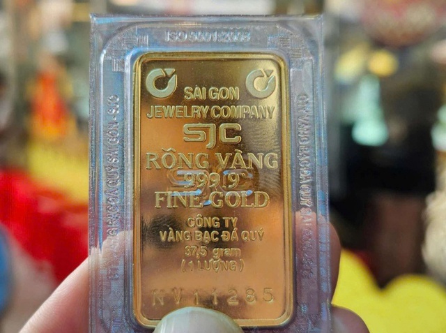 Giá vàng hôm nay 13/1: Vàng miếng tăng gần 10 triệu đồng/lượng sau 1 tuần- Ảnh 1. Giá vàng hôm nay 13/1: Vàng miếng tăng gần 10 triệu đồng/lượng sau 1 tuần- Ảnh 1.