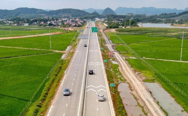 Dự kiến thu phí 5 tuyến cao tốc Bắc - Nam do Nhà nước đầu tư vào cuối tháng 2- Ảnh 1.