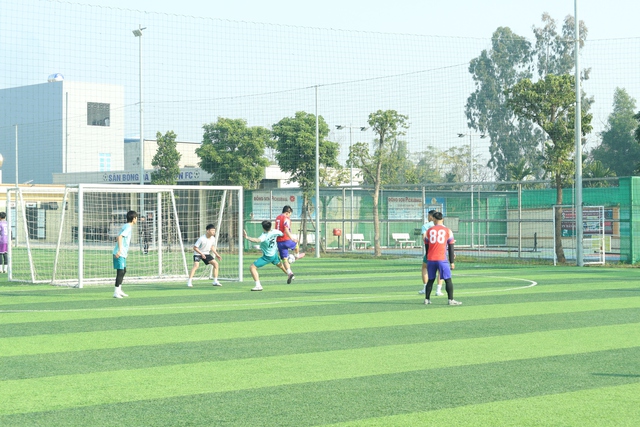 Bắc Ninh: Khai mạc Giải bóng đá nam thanh niên, công nhân lao động năm 2026- Ảnh 3. Bắc Ninh: Khai mạc Giải bóng đá nam thanh niên, công nhân lao động năm 2026- Ảnh 3.