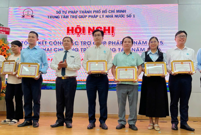 Trung tâm Trợ giúp pháp lý Nhà nước số 1: Góp phần bảo đảm quyền con người, công dân- Ảnh 3.