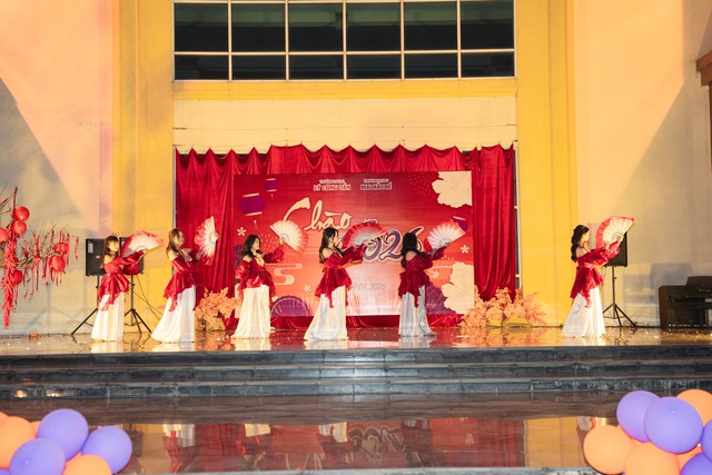 Giao lưu ấm áp chào năm mới 2026: Dấu ấn đoàn kết, kết nối và phát triển- Ảnh 3.