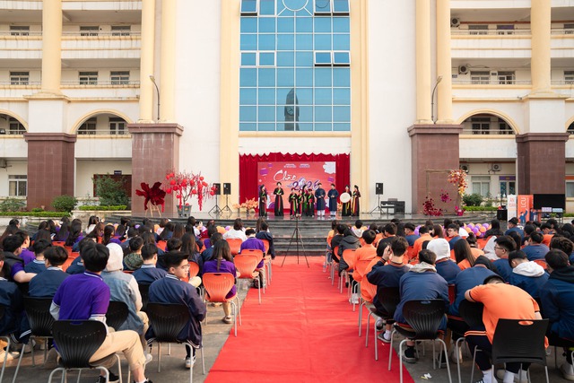 Giao lưu ấm áp chào năm mới 2026: Dấu ấn đoàn kết, kết nối và phát triển- Ảnh 1.