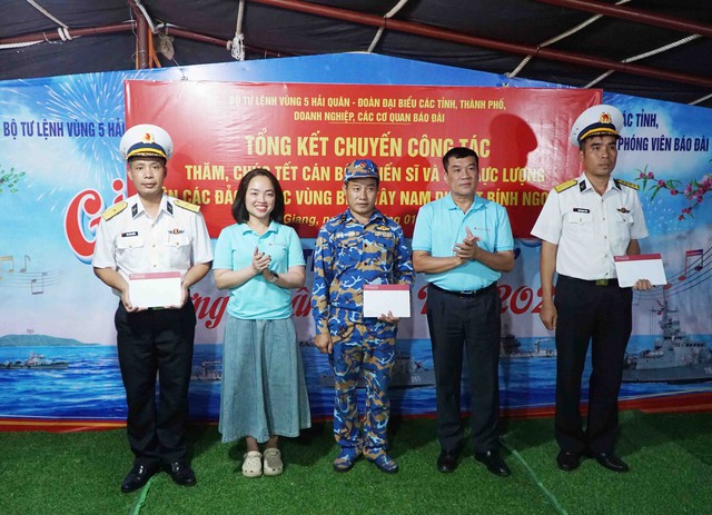 Tổng kết Đoàn công tác đi thăm, chúc Tết các đảo Tây Nam- Ảnh 2.