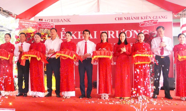 An Giang: Khai trương Phòng giao dịch Bình Sơn trực thuộc Agribank Chi nhánh Hòn Đất Kiên Giang- Ảnh 1.