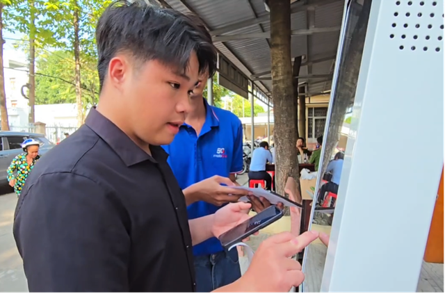 Công an tỉnh An Giang triển khai thí điểm Kiosk phục vụ hành chính công- Ảnh 6.