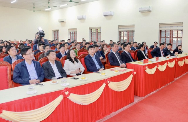 Thanh Hóa: Công bố Quyết định của Ban Thường vụ Tỉnh ủy về công tác cán bộ- Ảnh 1.